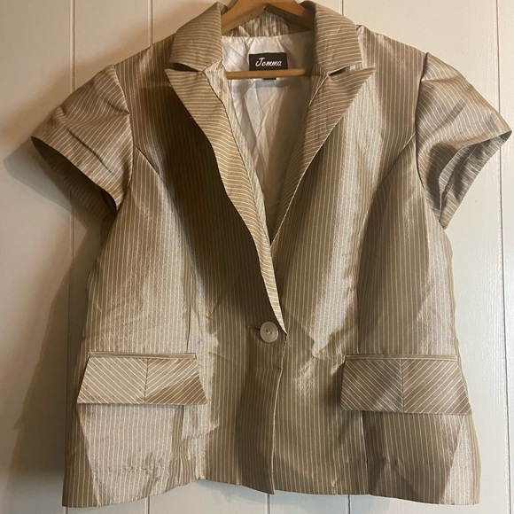 Jenna short sleeve collared buttoned pinstripe tan white blazer jacket 10 - Picture 4 of 8